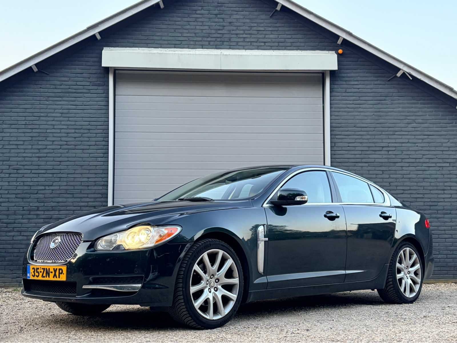 Jaguar - 2008 - XF - 4.2 V8 automaat Premium Lux. - Personen, Auto's, Gebruikt, XF, Bedrijf, Sedan
