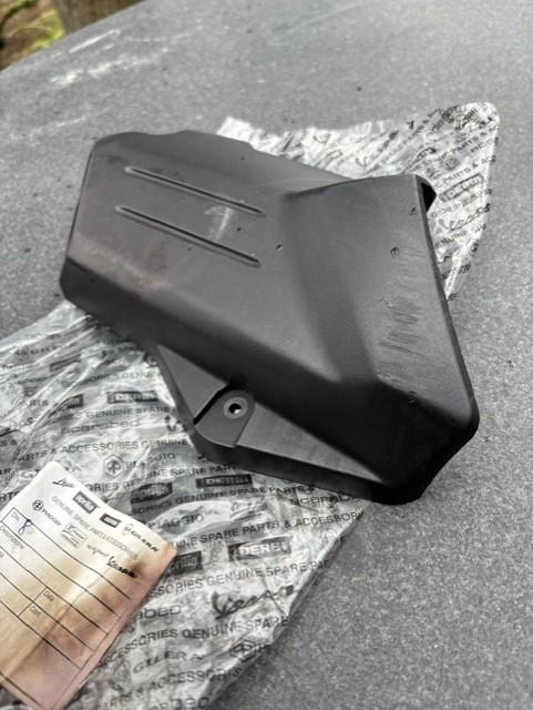 854511 Aprilia mana deksel motorblok stof SRV 850 Gileria, Ophalen of Verzenden, Gebruikt