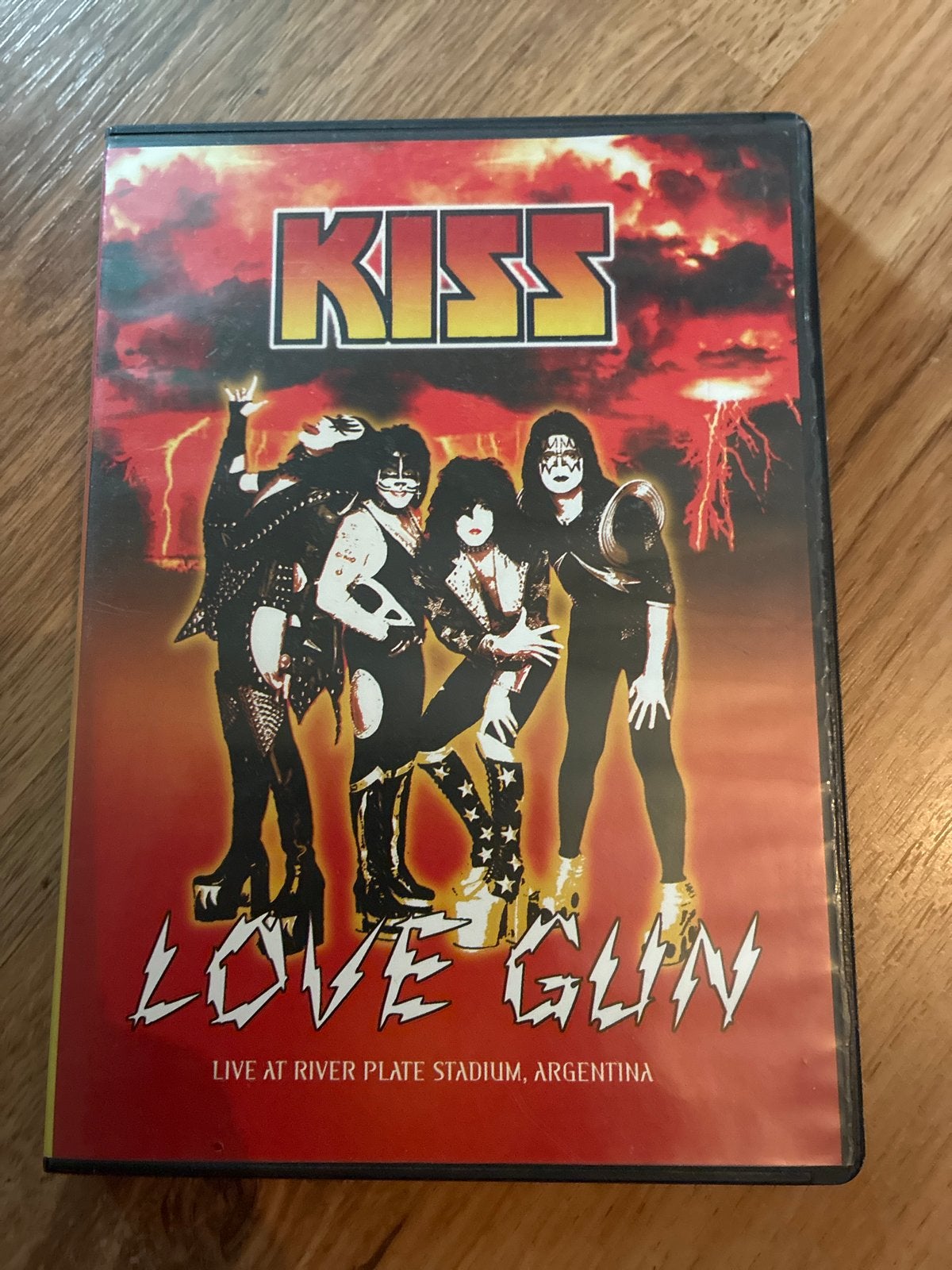 KISS - Love Gun Live at River Plate Stadium DVD, Alle leeftijden, Ophalen of Verzenden, Concert, Inclusief doosje