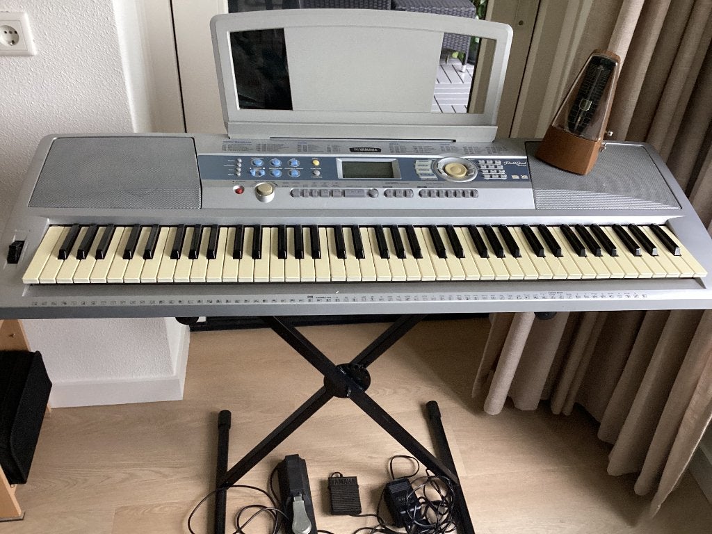 Yamaha DGX-200 Portable Grand, Ophalen, Overige kleuren, Digitaal, Zo goed als nieuw