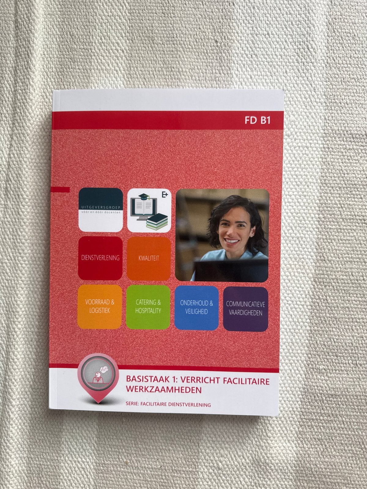Boek Facilitair MBO Niveau 4 - Basistaak 1, Ophalen of Verzenden, Zo goed als nieuw, MBO