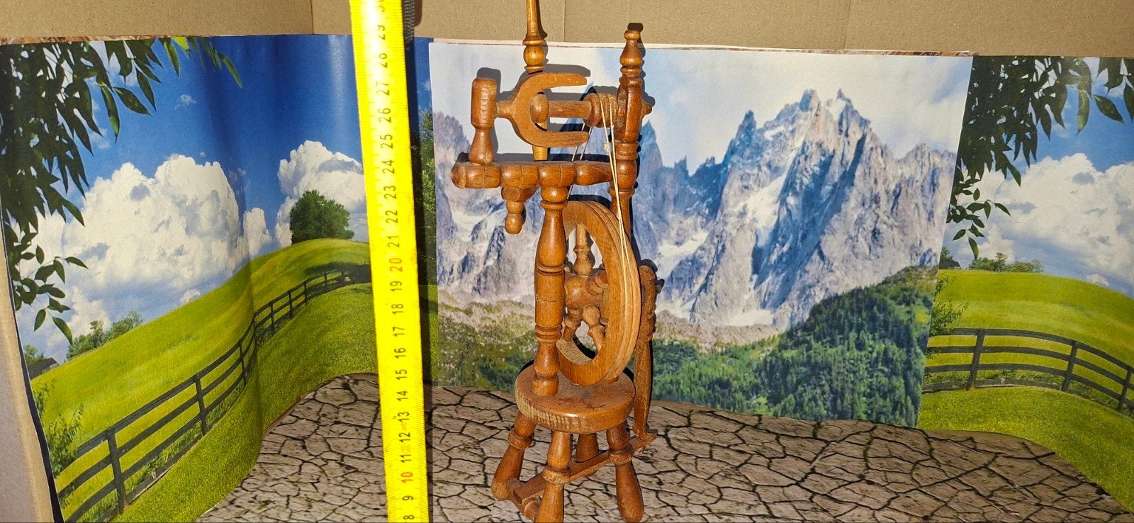 Decoratief spinnewiel, miniatuur, hout, Hobby en Vrije tijd, Ophalen of Verzenden, Zo goed als nieuw, Spinnewiel