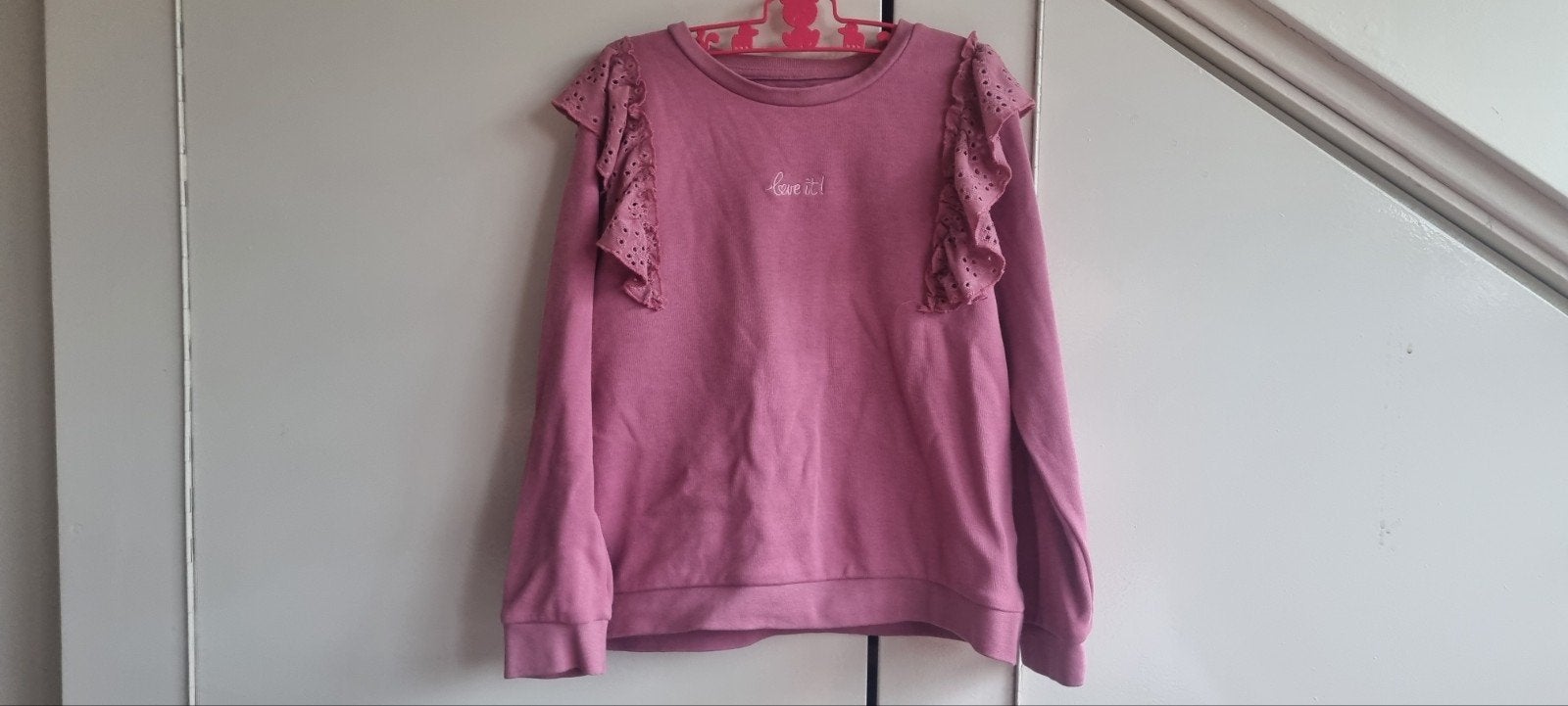 Leuke roze trui met ruches - Kids Europe, Ophalen of Verzenden, Gebruikt, Kids Europe, Meisje