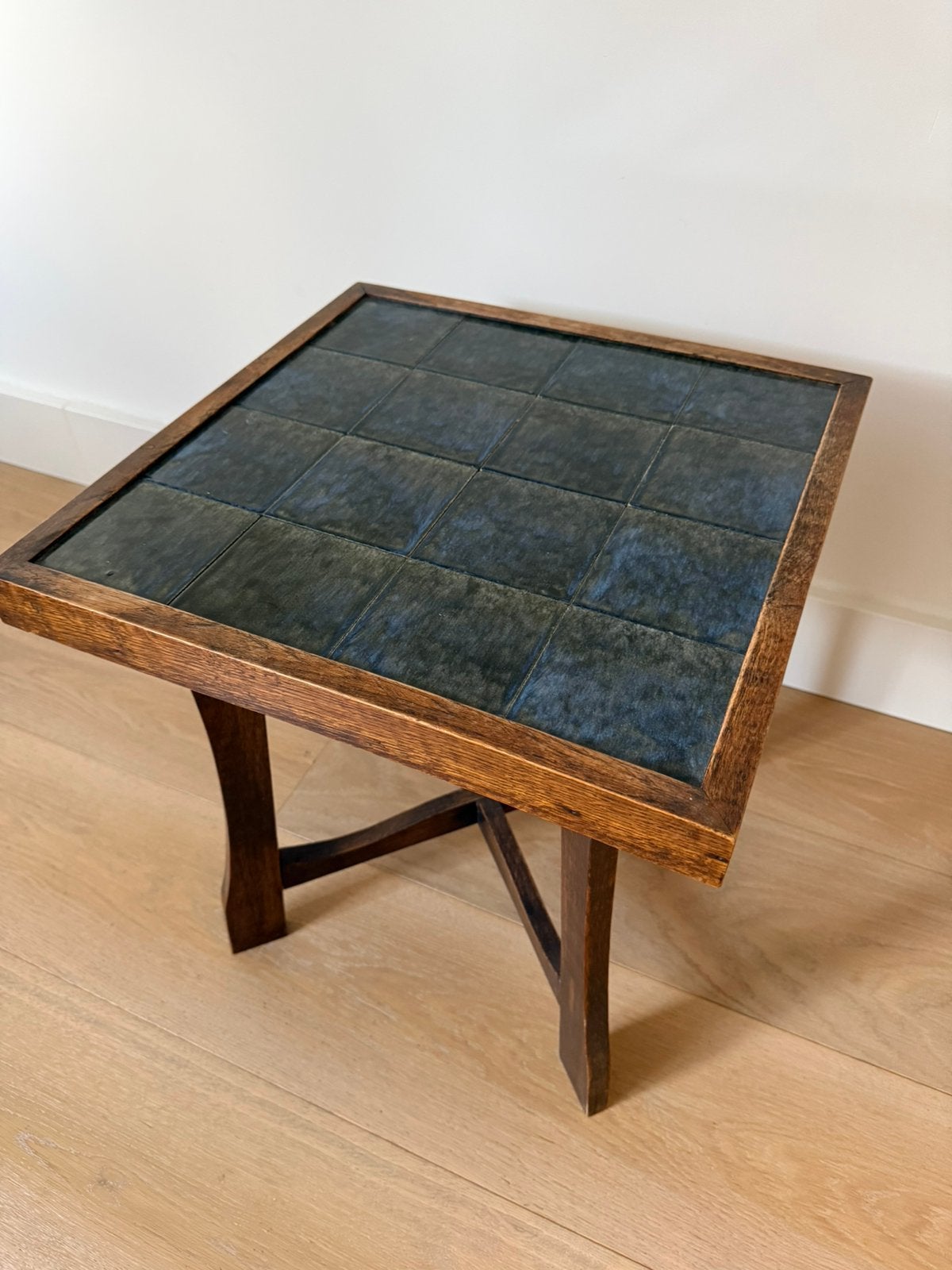 Vintage bijzettafeltje, Huis en Inrichting, Tafels | Bijzettafels, Minder dan 55 cm, Gebruikt, Vierkant, Ophalen