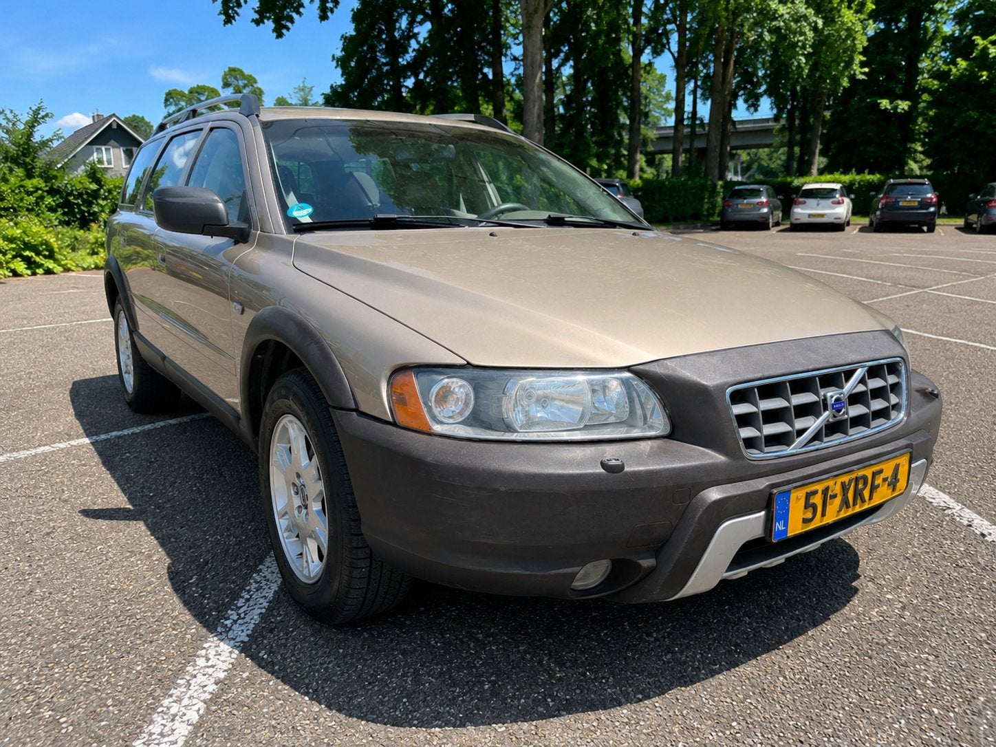 Volvo XC70 2.5 T AWD Geartronic 2005/youngtimer/four-c/xenon, Auto's, Volvo, Automaat, 1800 kg, Beige, XC70