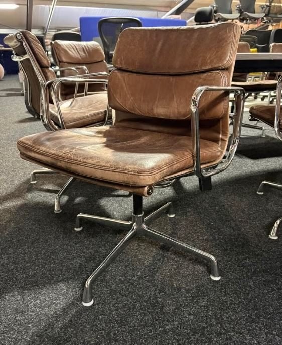 Vitra EA 280 | bruin leer | Charles & Ray Eames, Huis en Inrichting, Gebruikt, Bruin, Design, Leer