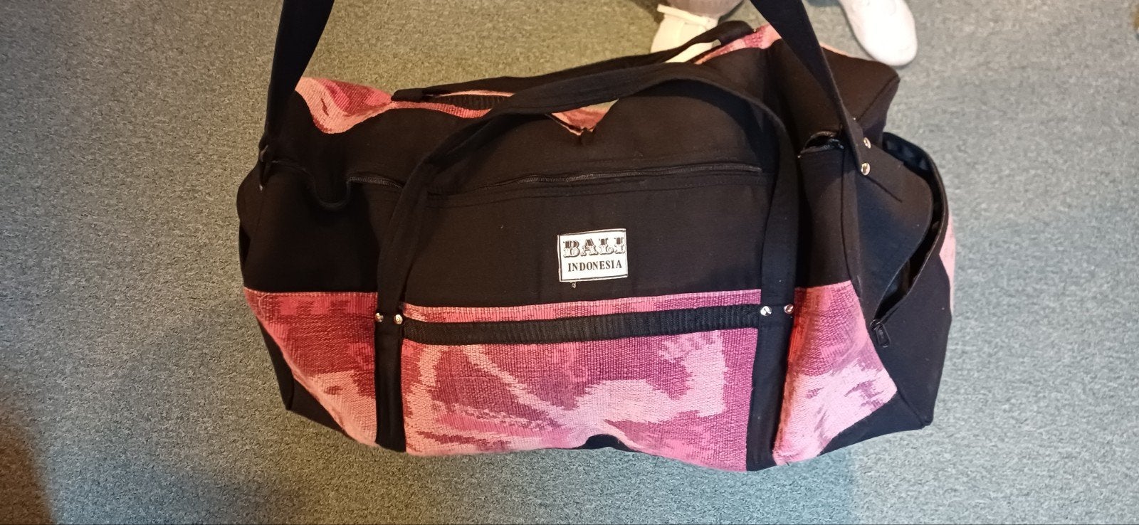 duffeltas Reistas / Sporttas Bali Indonesië - Zwart/Roze, Ophalen, Nieuw
