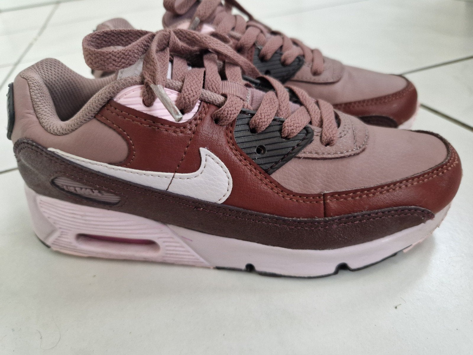 Nike Air Max 90 sneakers - Maat 35, Sportschoenen, Zo goed als nieuw, Nike, Verzenden