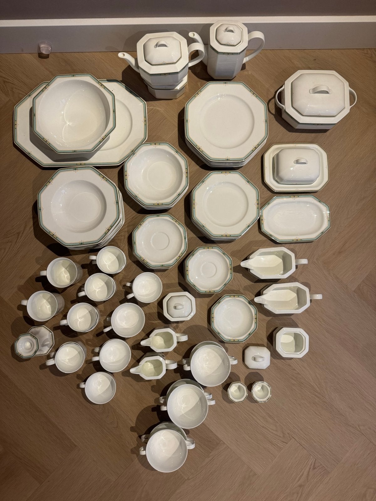 Villeroy & Boch Navaho servies 77-delig – uitgebreide set, Ophalen, Klassiek, Villeroy & Boch, Zo goed als nieuw