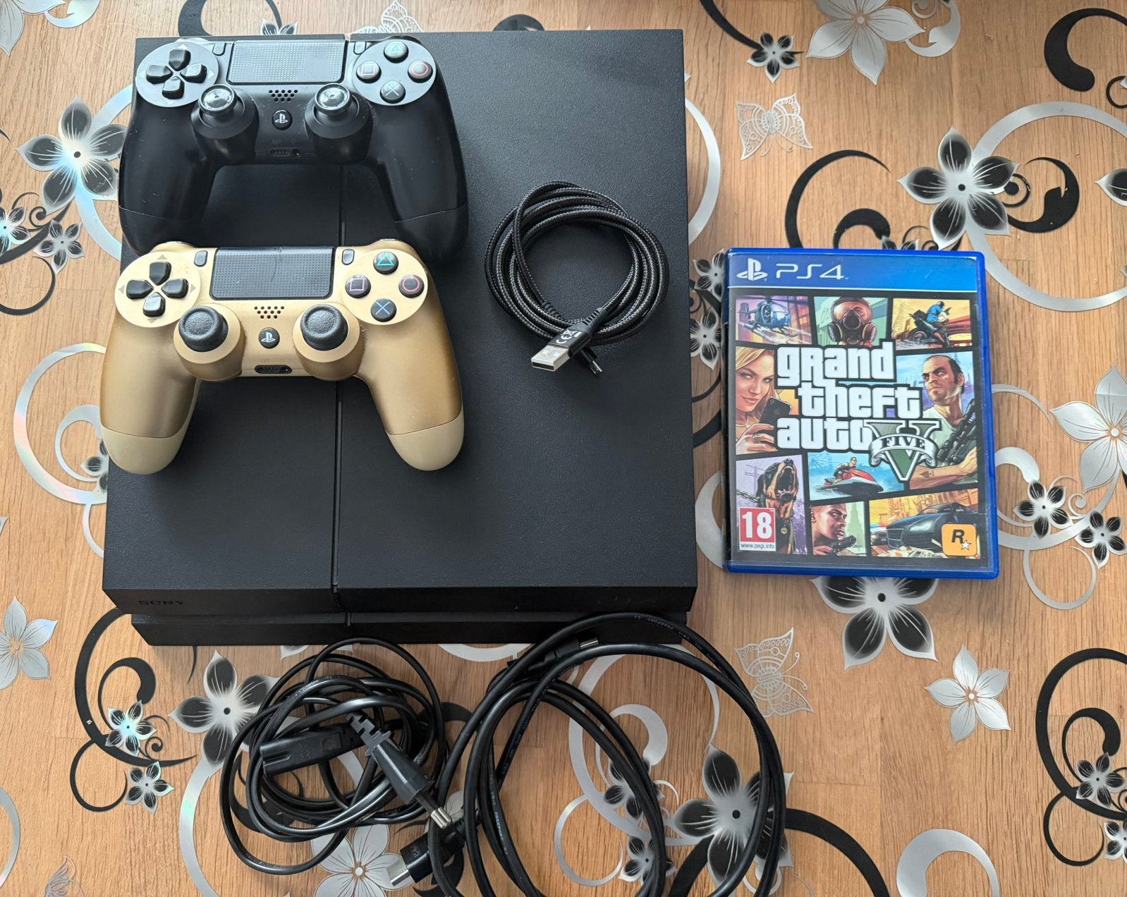 PS4 met 2 controllers + GTA5, Ophalen, Met 2 controllers, Zo goed als nieuw, Original