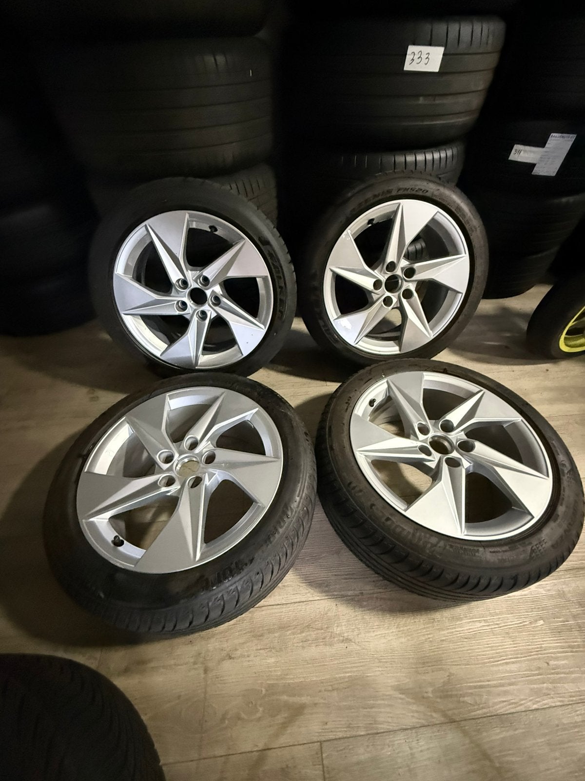 Originele audi A3/S3/s line/Zomer/nette banden, Auto-onderdelen, Banden en Velgen, Audi, ----, Banden en Velgen, 17 inch