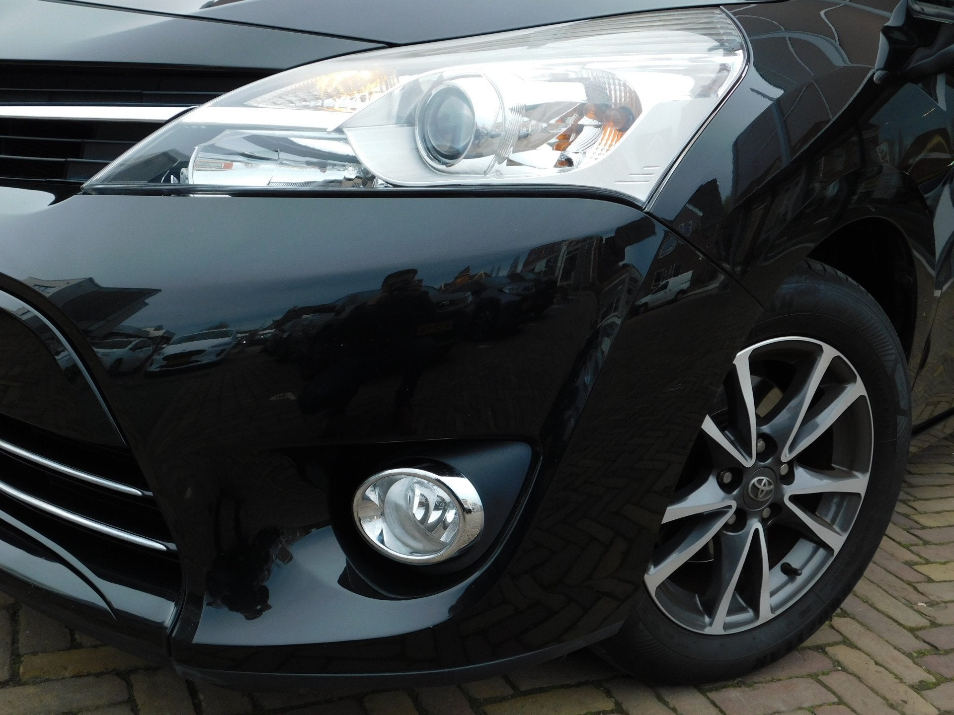 Toyota Verso 1.8 VVT-i Aspiration (bj 2013), Auto's, Voorwielaandrijving, Gebruikt, 4 cilinders, Zwart