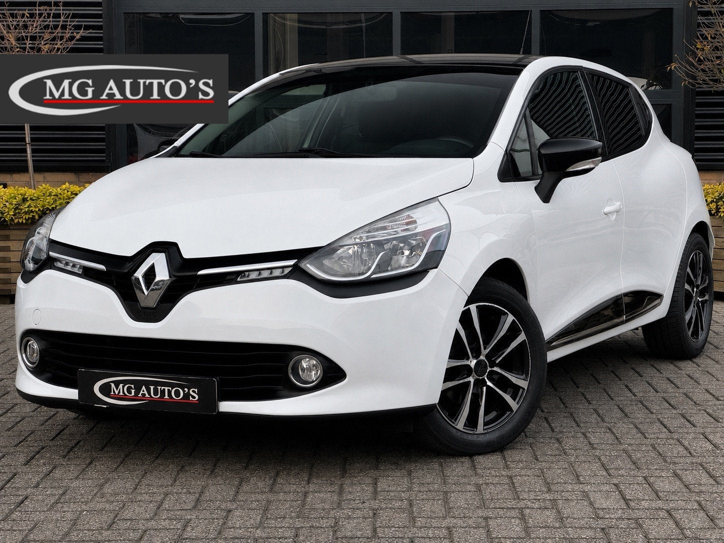 Renault Clio 0.9 TCe Eco2 Expression | Trekhaak | Navigatie, Voorwielaandrijving, 898 cc, Stof, Origineel Nederlands