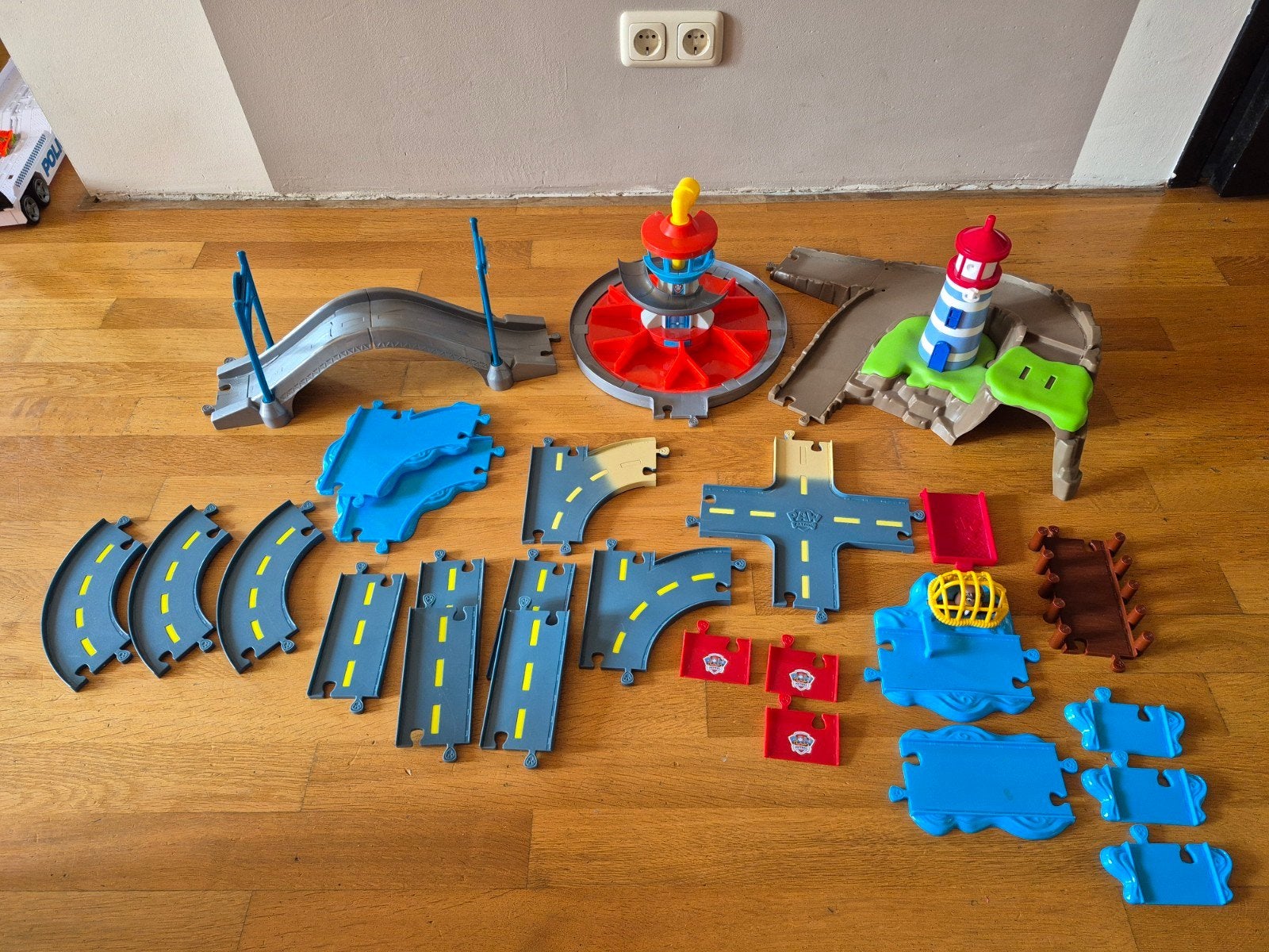 Grote PAW Patrol Roll Patrol baan – toren, brug, vuurtoren +