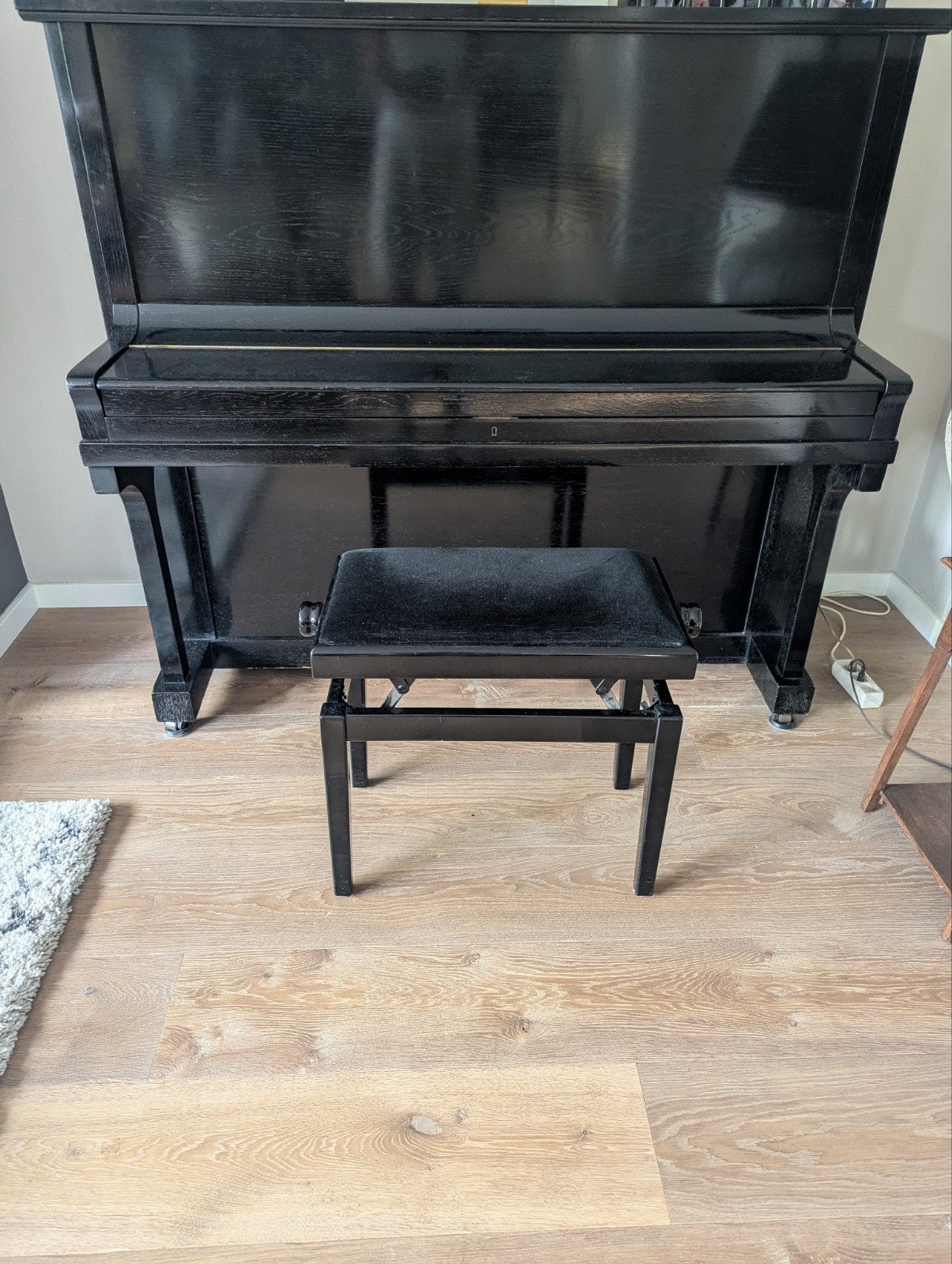 Petrof Piano (ca. 1929) - Hoog model, Zwart, incl. bankje, Ophalen