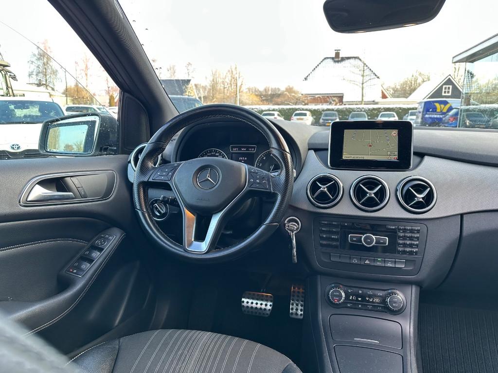 Mercedes-Benz B-klasse 200 Aut | Ambition | Pano | Navi | Xe, 1325 kg, Euro 6, Bedrijf, Zilver of Grijs