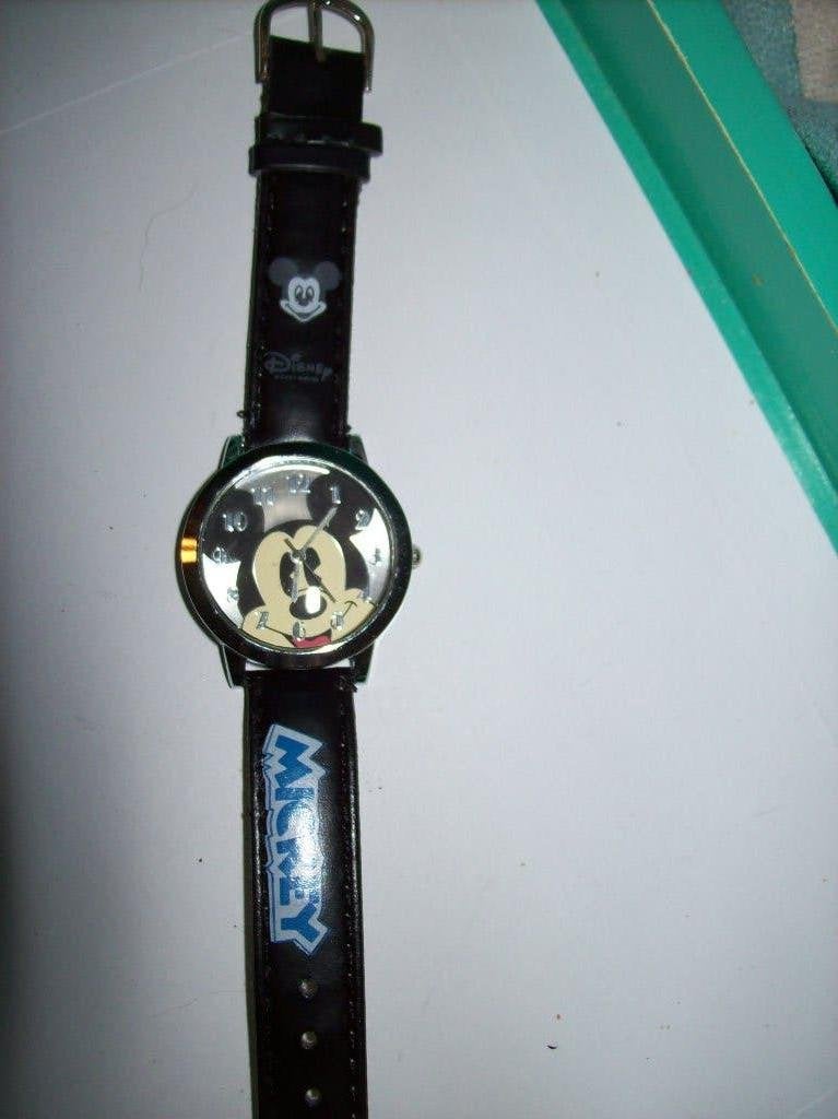 Horloge Zwart Zilvertinten Leuk MICKEY MOUSE model, Sieraden, Tassen en Uiterlijk, Overige Accessoires, Verzenden, Nieuw