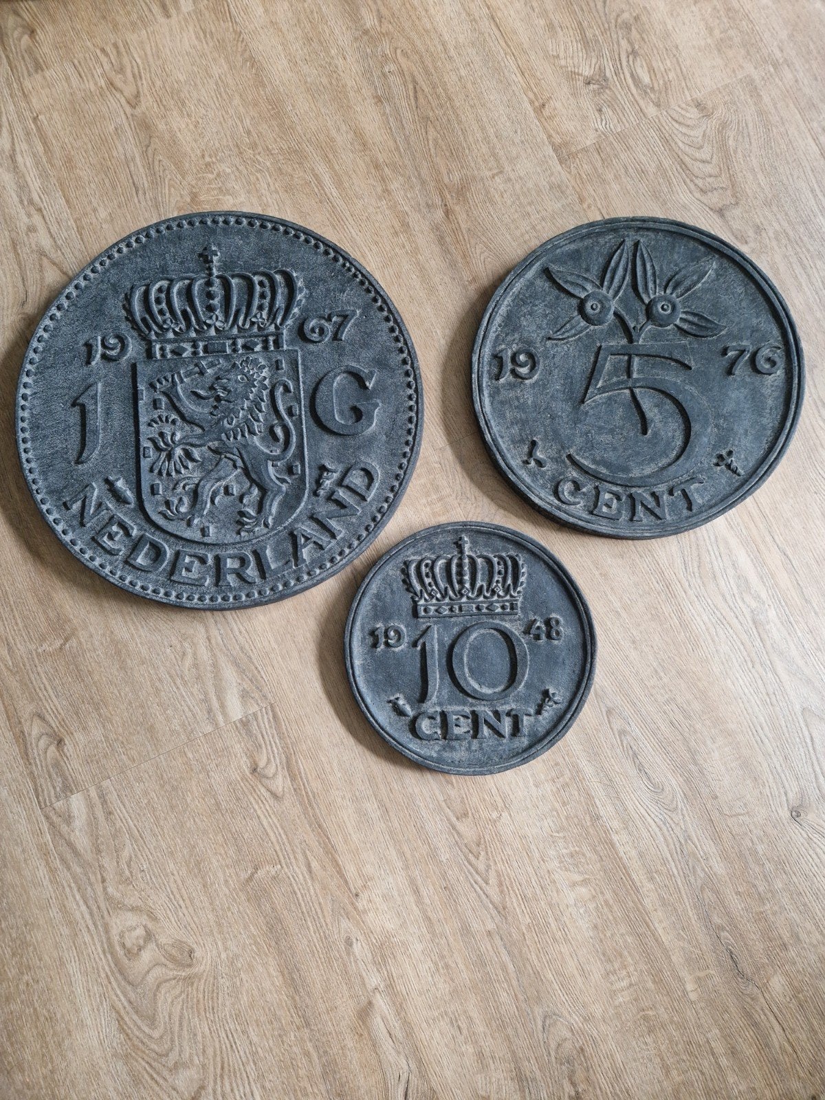 Grote decoratieve munten set (1 gulden, 5 cent, 10 cent), Landelijk, Ophalen, Zo goed als nieuw, Wandbord of Wandpaneel