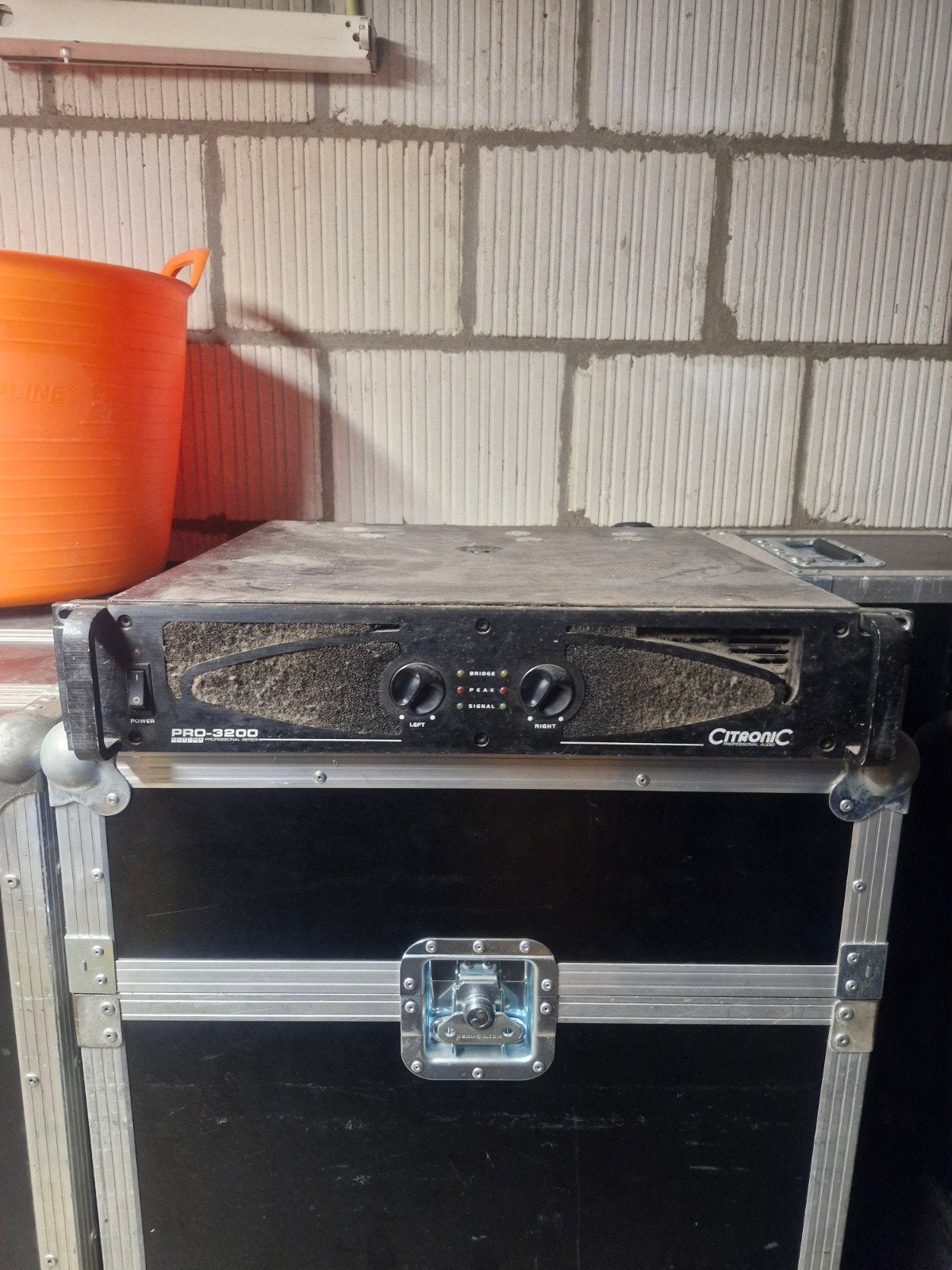 Citronic 3200 Pro PA Versterker, Ophalen of Verzenden