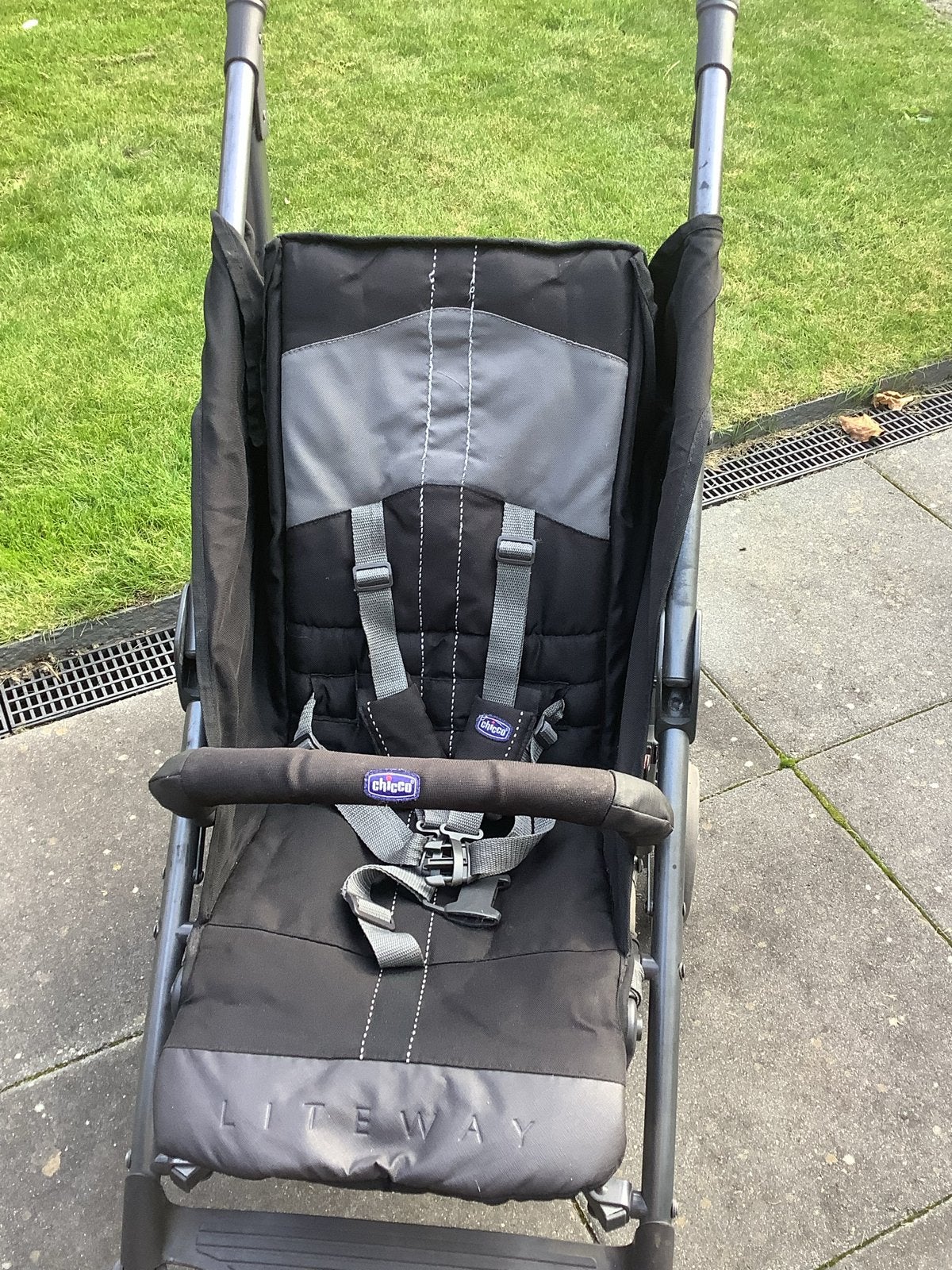 Chicco LiteWay Buggy met regenhoes en voetenzak, Kinderen en Baby's, Ophalen of Verzenden, Gebruikt, Overige merken, Regenhoes