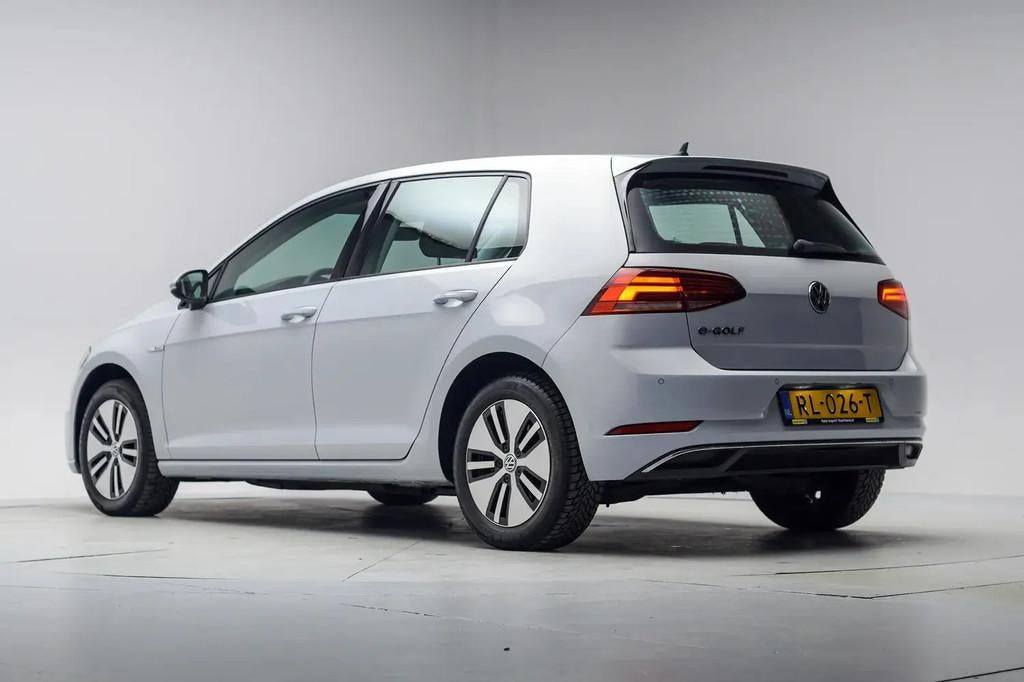 Volkswagen Golf E-Golf [ LED Adapt.cruise Navig € 11.445,0, Automaat, 136 pk, Gebruikt, Wit