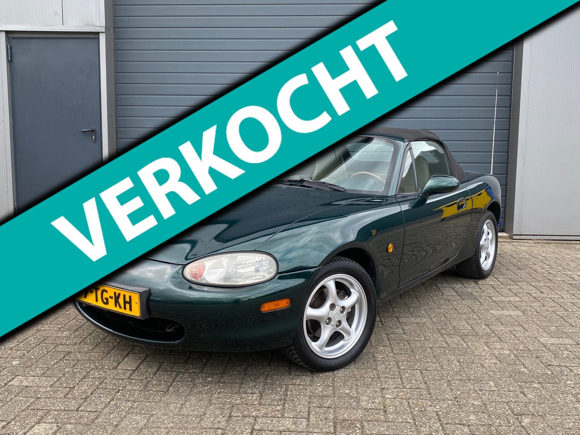 Mazda MX-5 1.6i | Nardi | Miracle | Leder |, Euro 2, Achterwielaandrijving, Beige, 4 cilinders