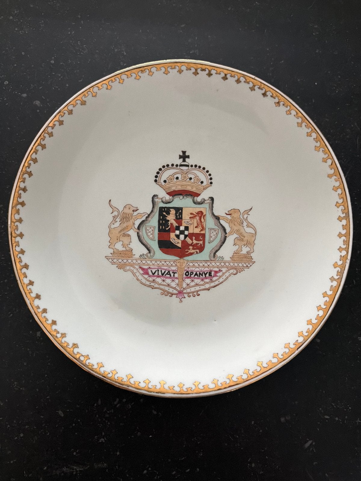 Antiek bord met wapen 'Vivat Opanye' - 1984, Antiek en Kunst, Antiek | Porselein, Ophalen of Verzenden