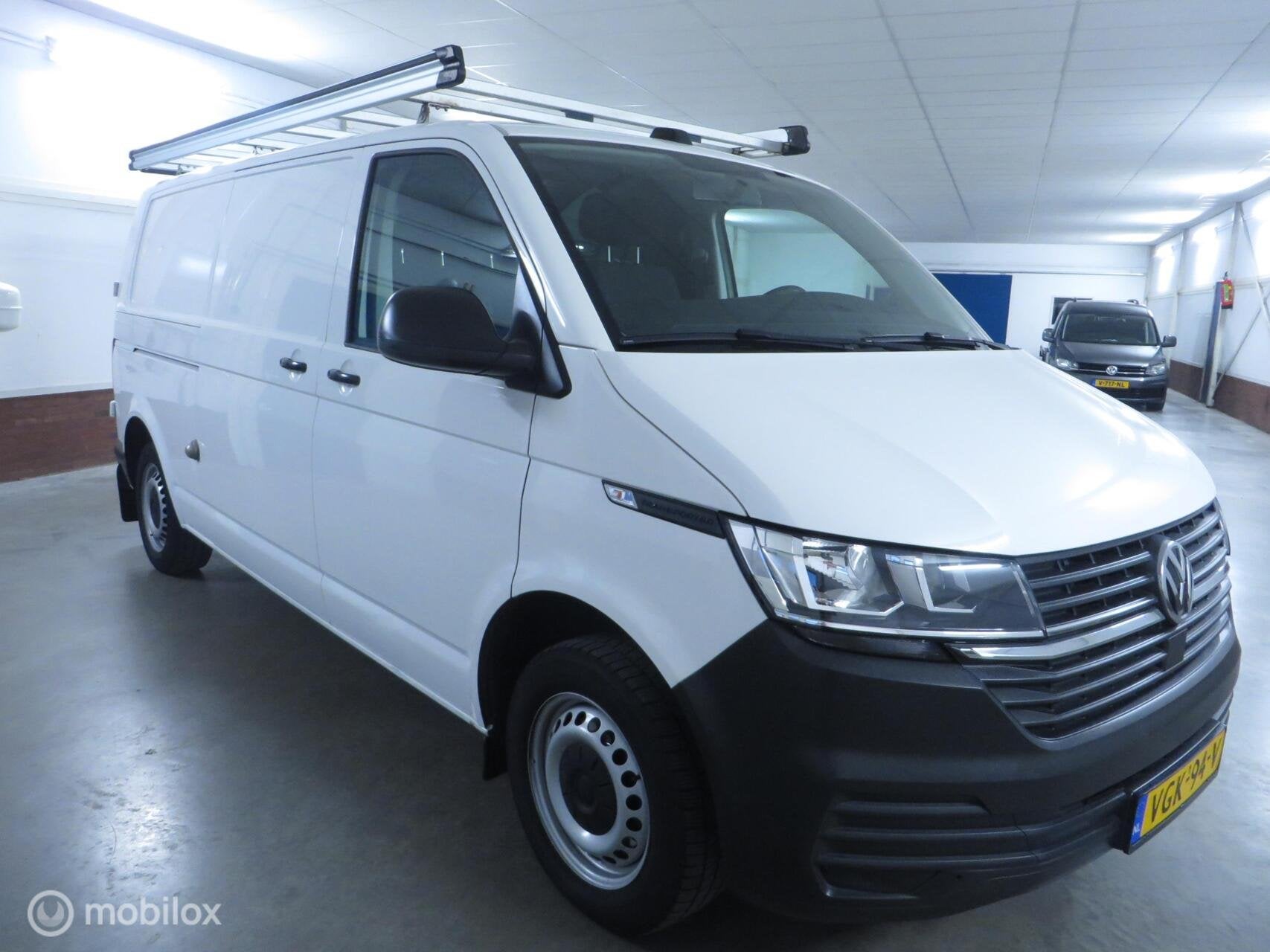 Volkswagen Transporter 2.0 TDI L2H1 28 Comfortline, Auto's, Bestelauto's, Gebruikt, Euro 6, 4 cilinders, Volkswagen