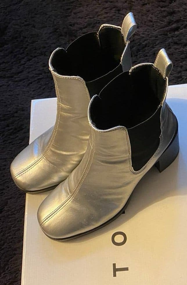 Topshop laarsjes maat 39, zilver, leer, nieuw, Overige kleuren, Lage of Enkellaarzen, Ophalen of Verzenden, Topshop