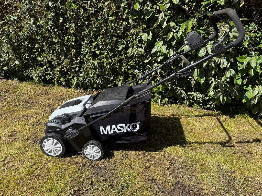 Masko Verticuteermachine - 1800W - zo goed als nieuw, Ophalen, Gebruikt, Elektrisch