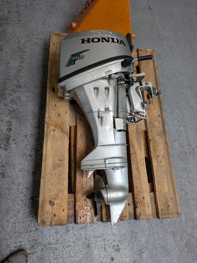 Honda buitenboordmotor  6 PK, Watersport en Boten, Buiten- en Binnenboordmotoren, Ophalen, Gebruikt, 5 tot 10 pk, Buitenboordmotor