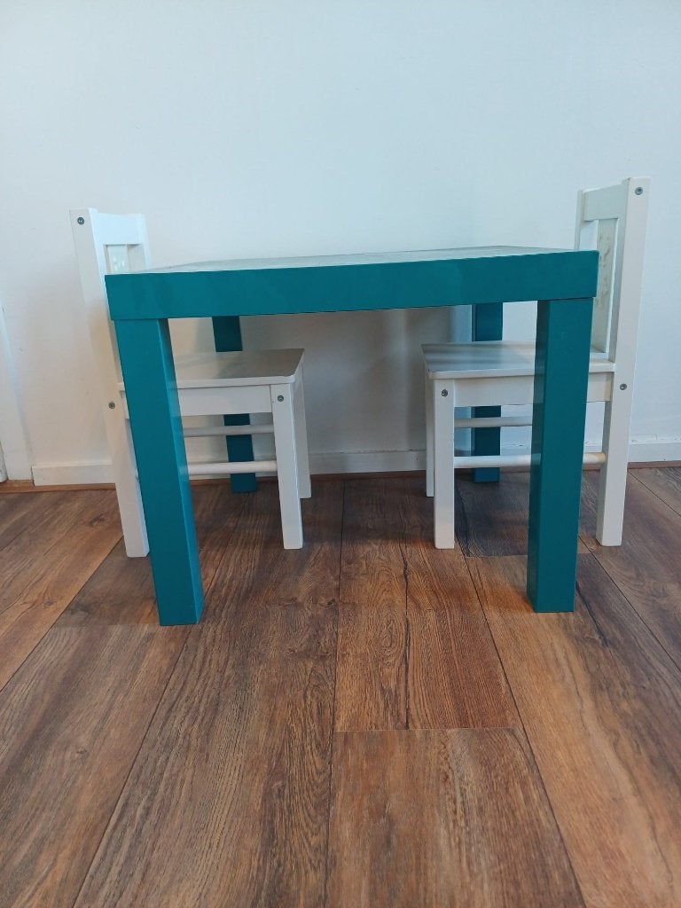 Kindertafel met 2 IKEA KRITTER stoeltjes – speeltafel, Ophalen, Zo goed als nieuw, Tafel(s) en Stoel(en)