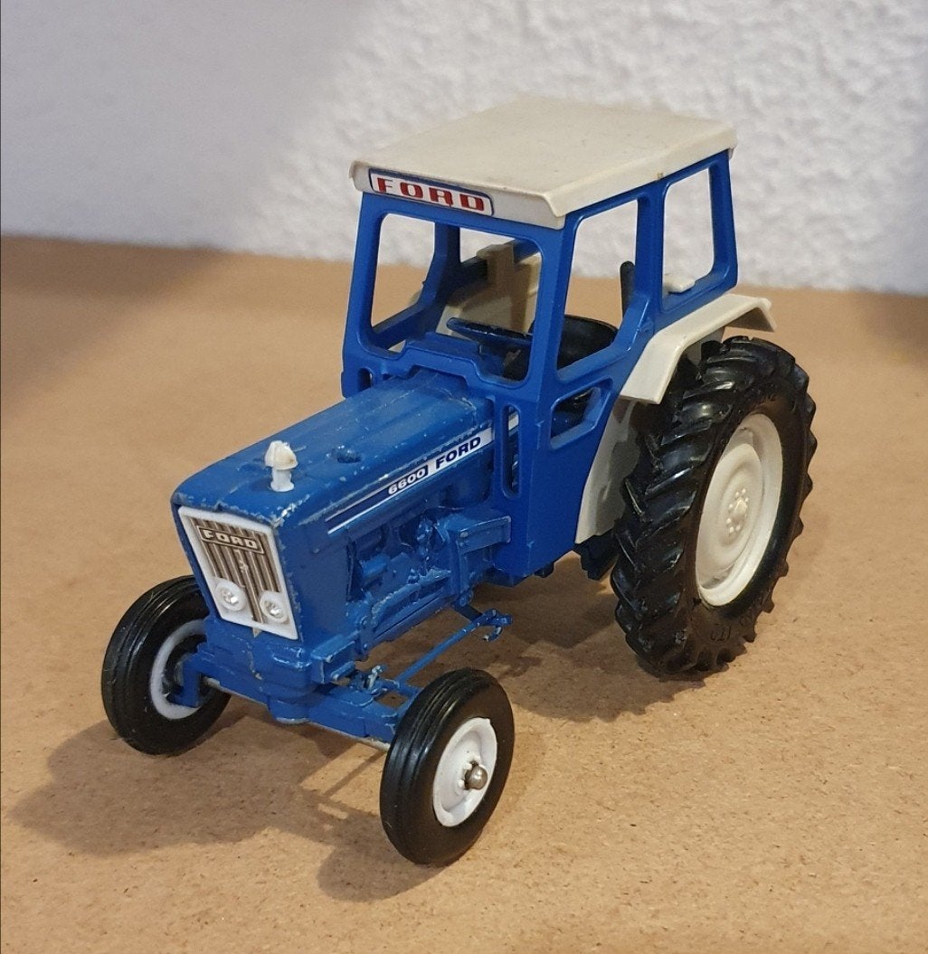 Britains Ford 6600 1:32 Tractor, Ophalen of Verzenden, Tractor of Landbouw, Britains