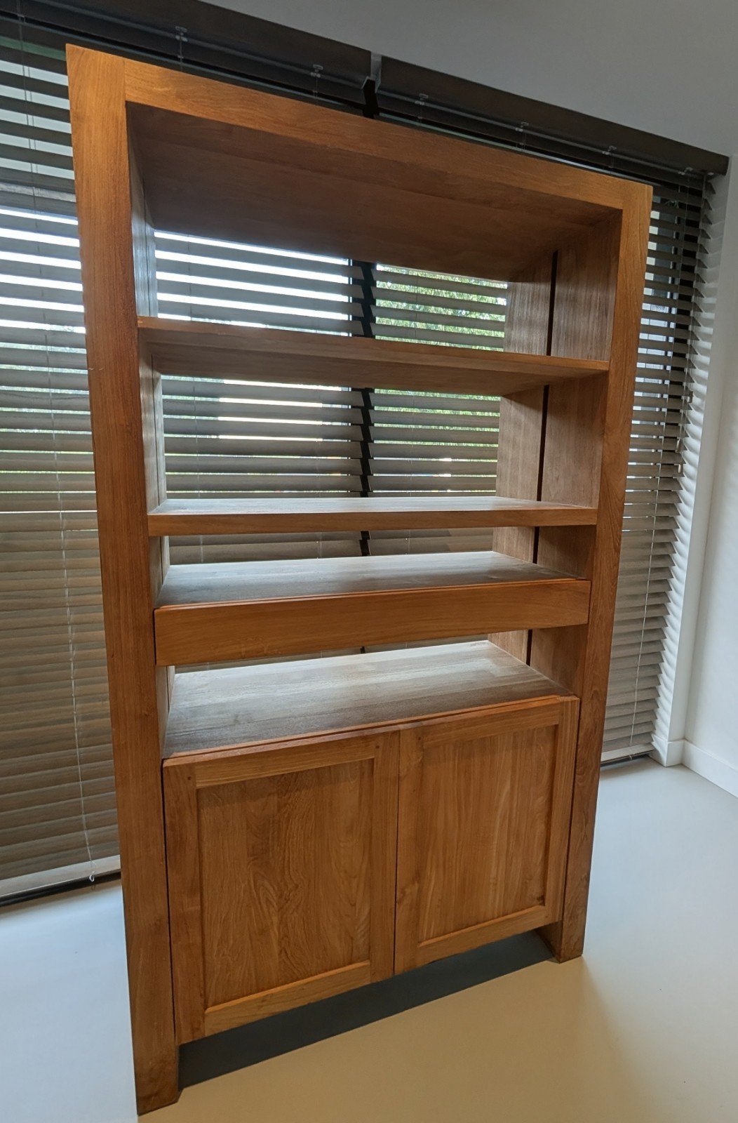mooie teakhouten kast, 100 tot 150 cm, Ophalen of Verzenden, Modern, 25 tot 50 cm