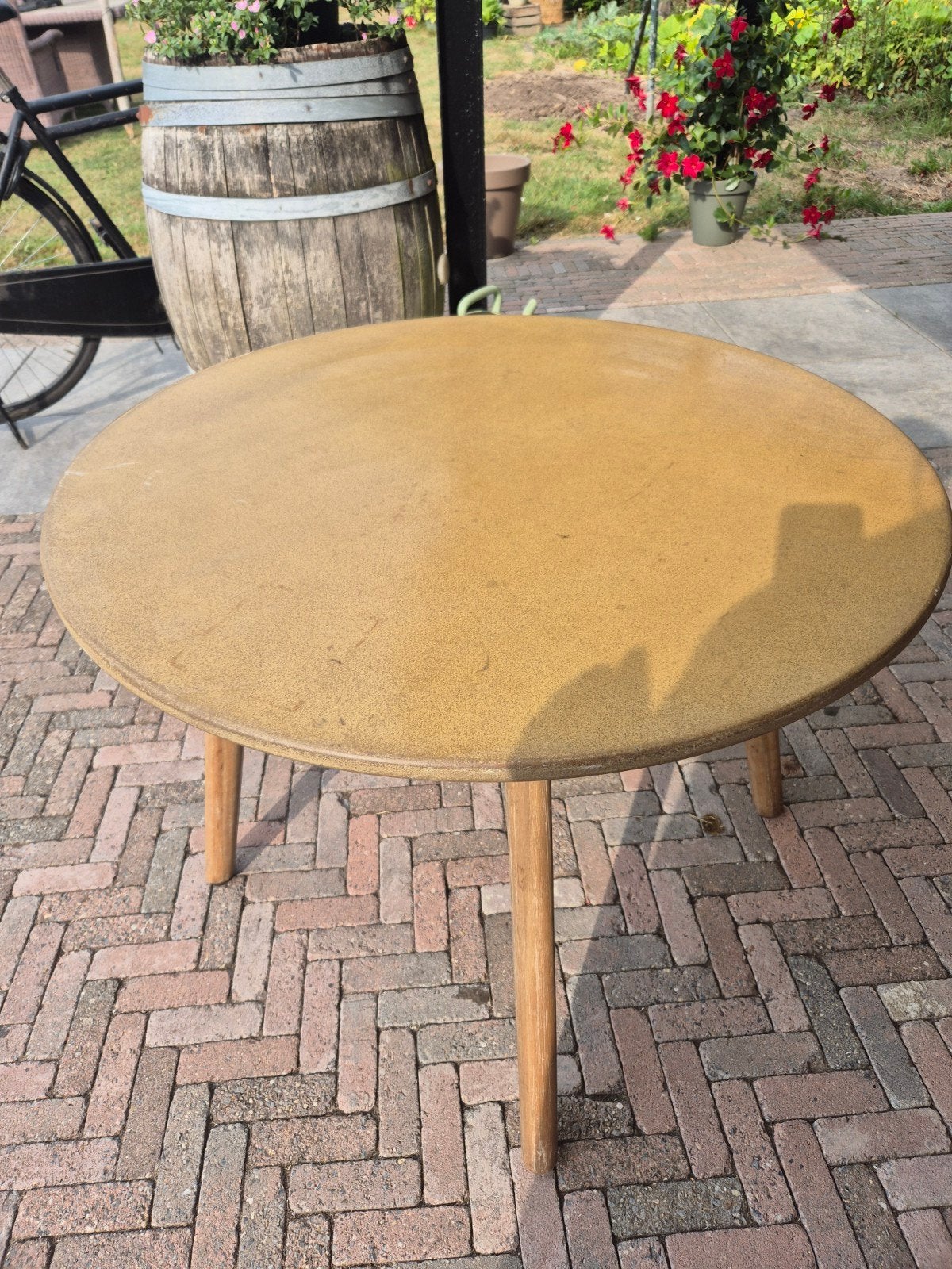 buiten tafel, Tuin en Terras, Ophalen, Zo goed als nieuw, Rond