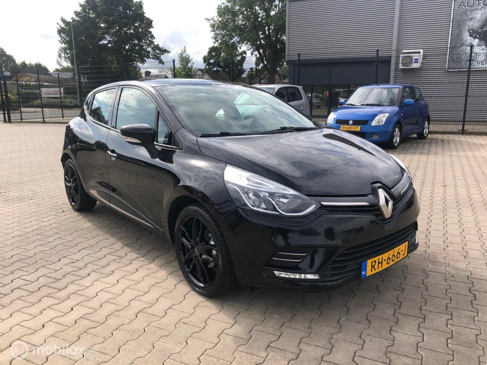 Renault Clio SPORT 5DRS HB NAVI LMV LED NW MODEL, Auto's, Voorwielaandrijving, 898 cc, Stof, Gebruikt