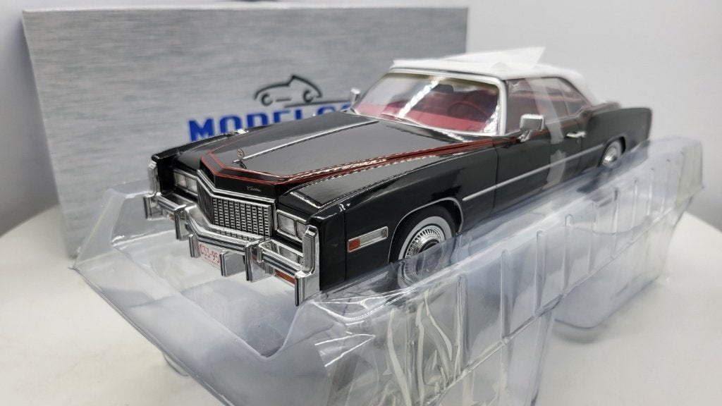 Cadillac Eldorado Convertible zwart 1976 1:18, Hobby en Vrije tijd, Modelauto's | 1:18, Overige merken, MCG, Auto, Nieuw