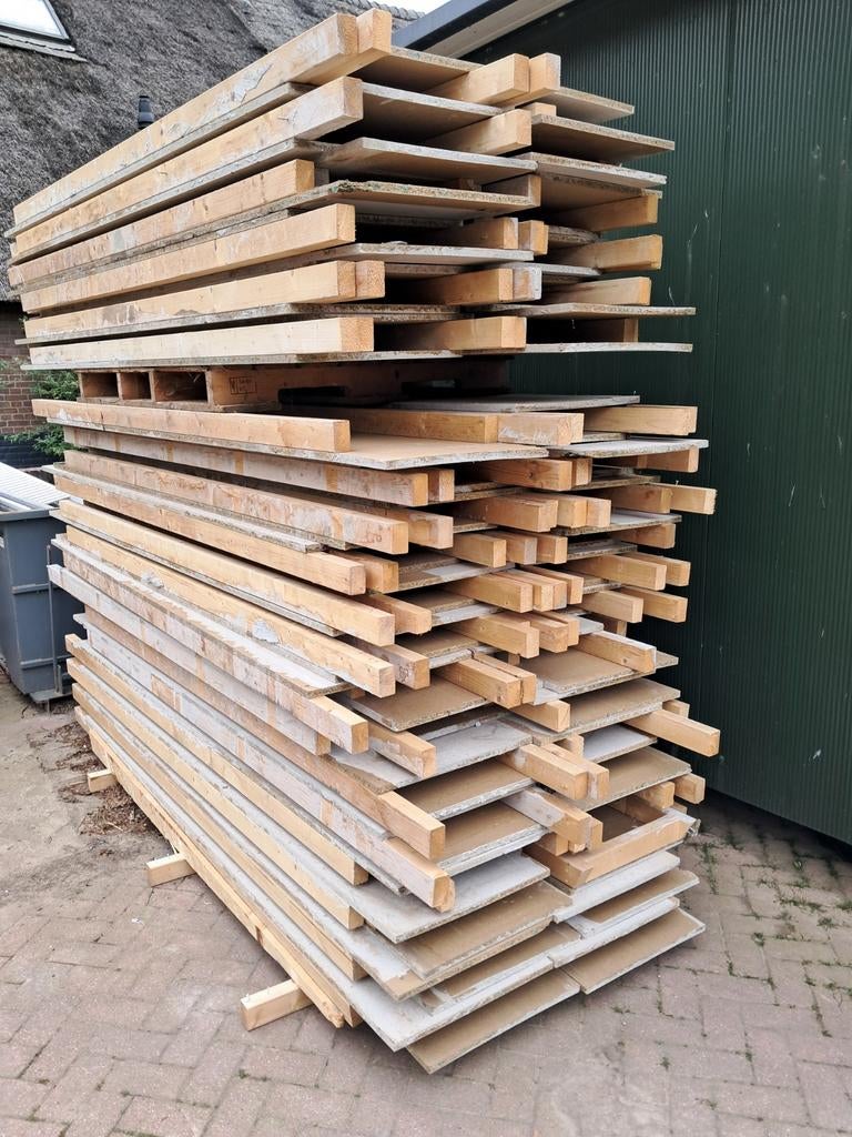 Bekisting   spaanplaat  regel 45x70, Ophalen of Verzenden, Balk, Overige houtsoorten, 50 mm of meer
