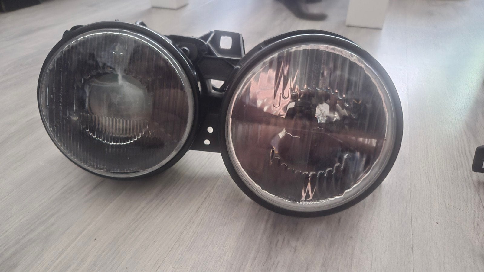 Donkere Depo Kruis Koplampen voor een BMW E30, Ophalen, BMW