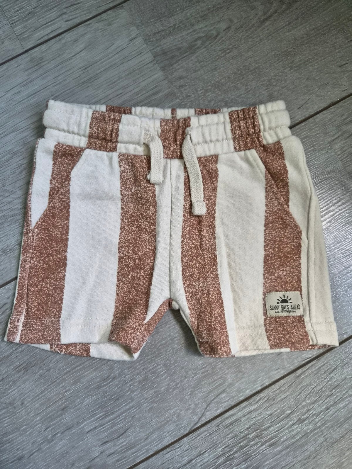 Korte broek streep maat 74, Zeeman, Broekje, Jongetje of Meisje, Ophalen of Verzenden