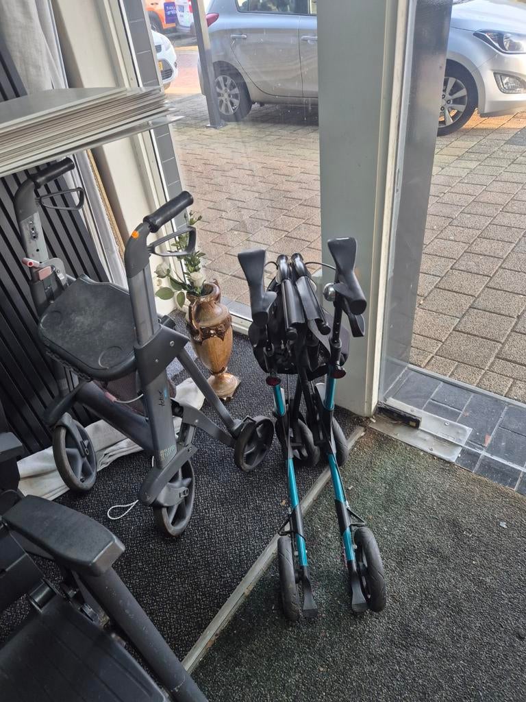 Tekoop vrij nieuwe rollator en wat ouder model, Fietsen en Brommers, Ophalen, Overige merken