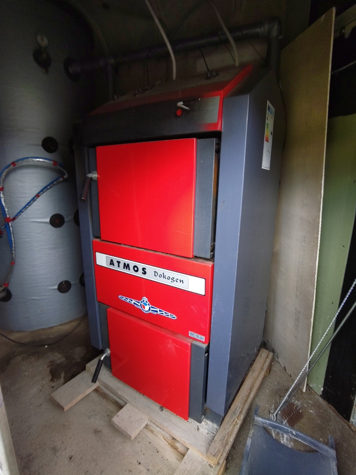 Offgrid houtvergassing kachel en buffervat in paardentrailer, Ophalen, Hout, Houtkachel