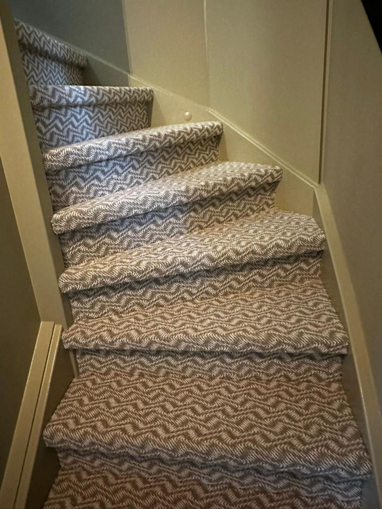 ‼️TRAP BEKLEDEN INC TAPIJT €375 TRAPPEN STOFFEREN OUTLET‼️, Huis en Inrichting, Stoffering | Vloerbedekking, Ophalen, Nieuw, 75 m² of meer