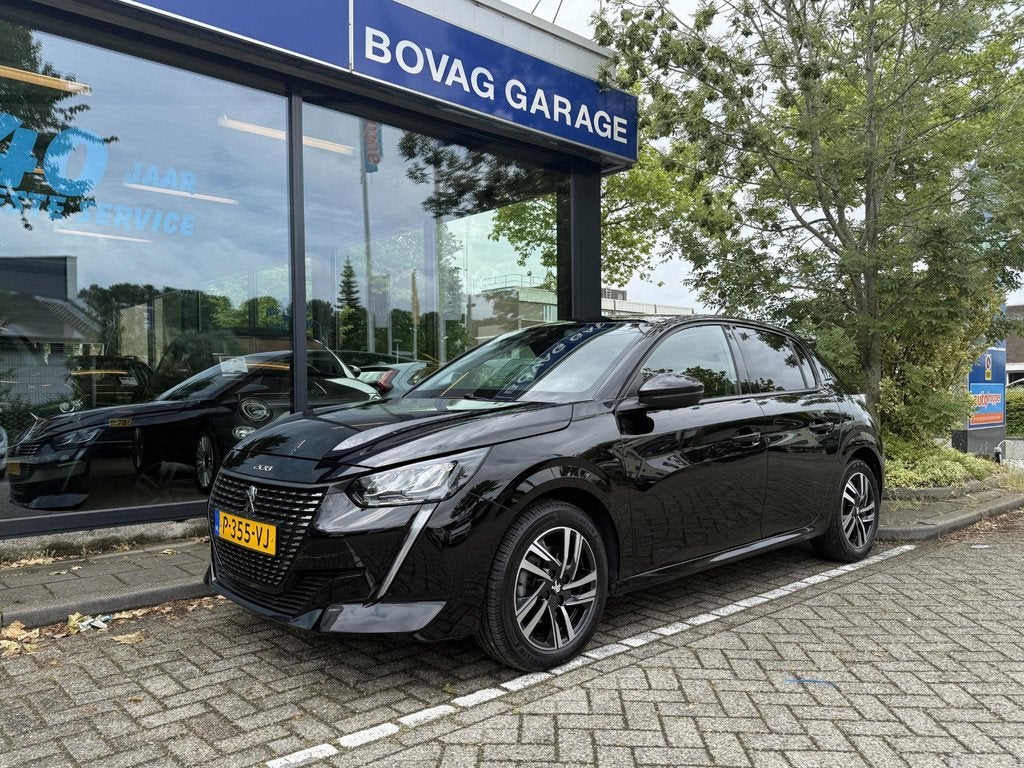 Peugeot 208 1.2 PureTech Allure, Auto's, Peugeot, 12 maanden, 101 pk, Gebruikt, Euro 6