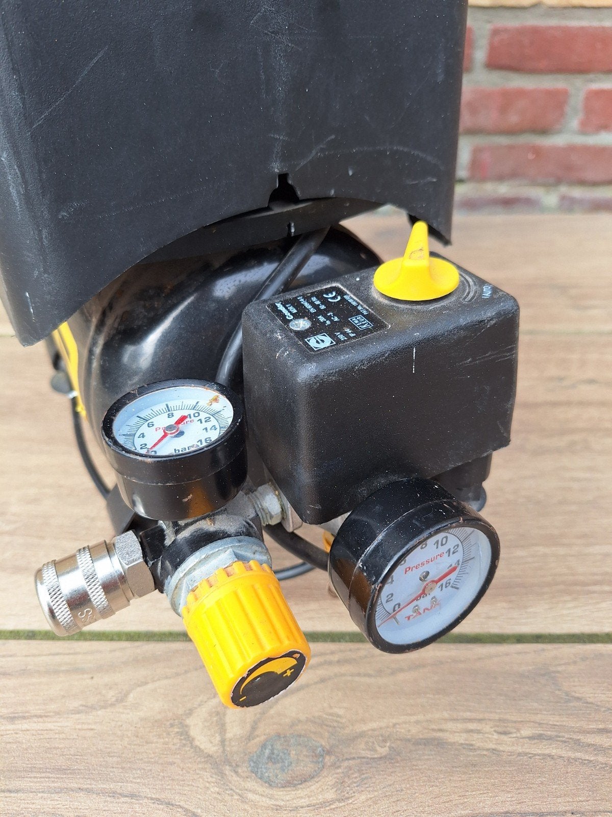 compressor , handig model, Doe-het-zelf en Verbouw, Compressors, 100 liter of meer, Ophalen, Gebruikt, Minder dan 200 liter/min
