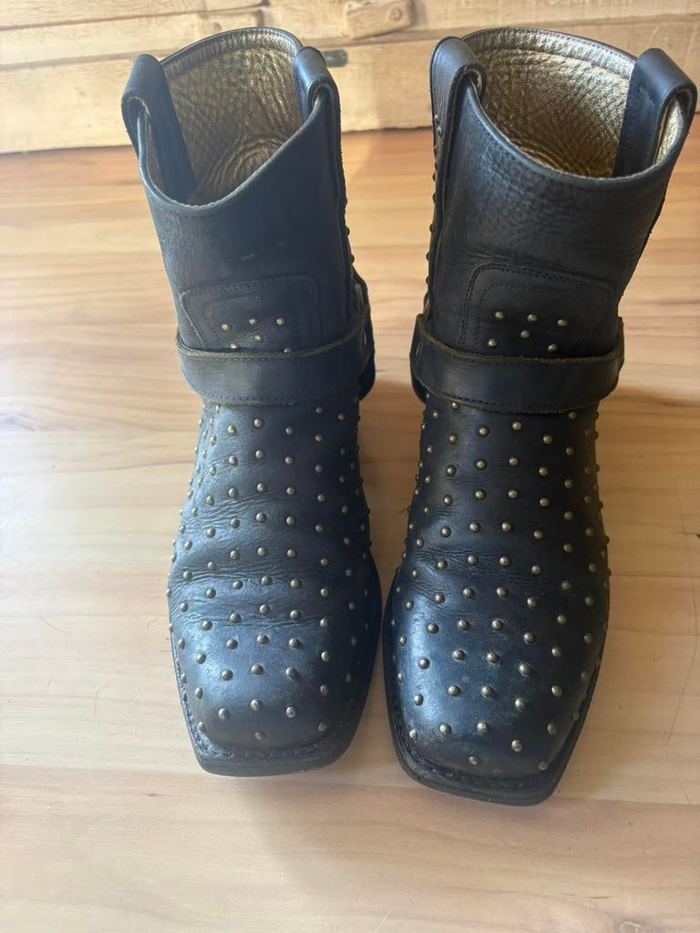 Stoere zwarte Sendra cowboylaarzen mer studs mt 38, Hoge laarzen, Zwart, Ophalen of Verzenden, Zo goed als nieuw
