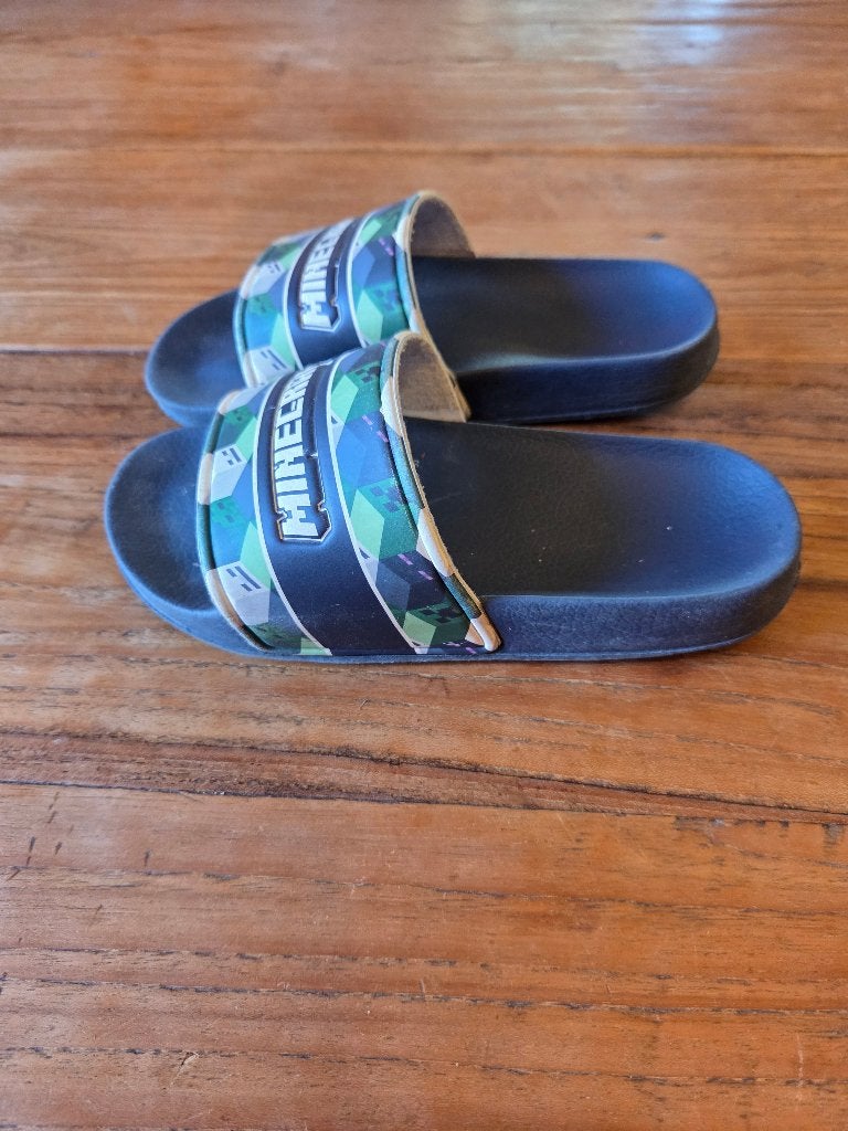 Slippers Minecraft maat 31, Kinderen en Baby's, Ophalen, Gebruikt, Jongen of Meisje, Overige typen
