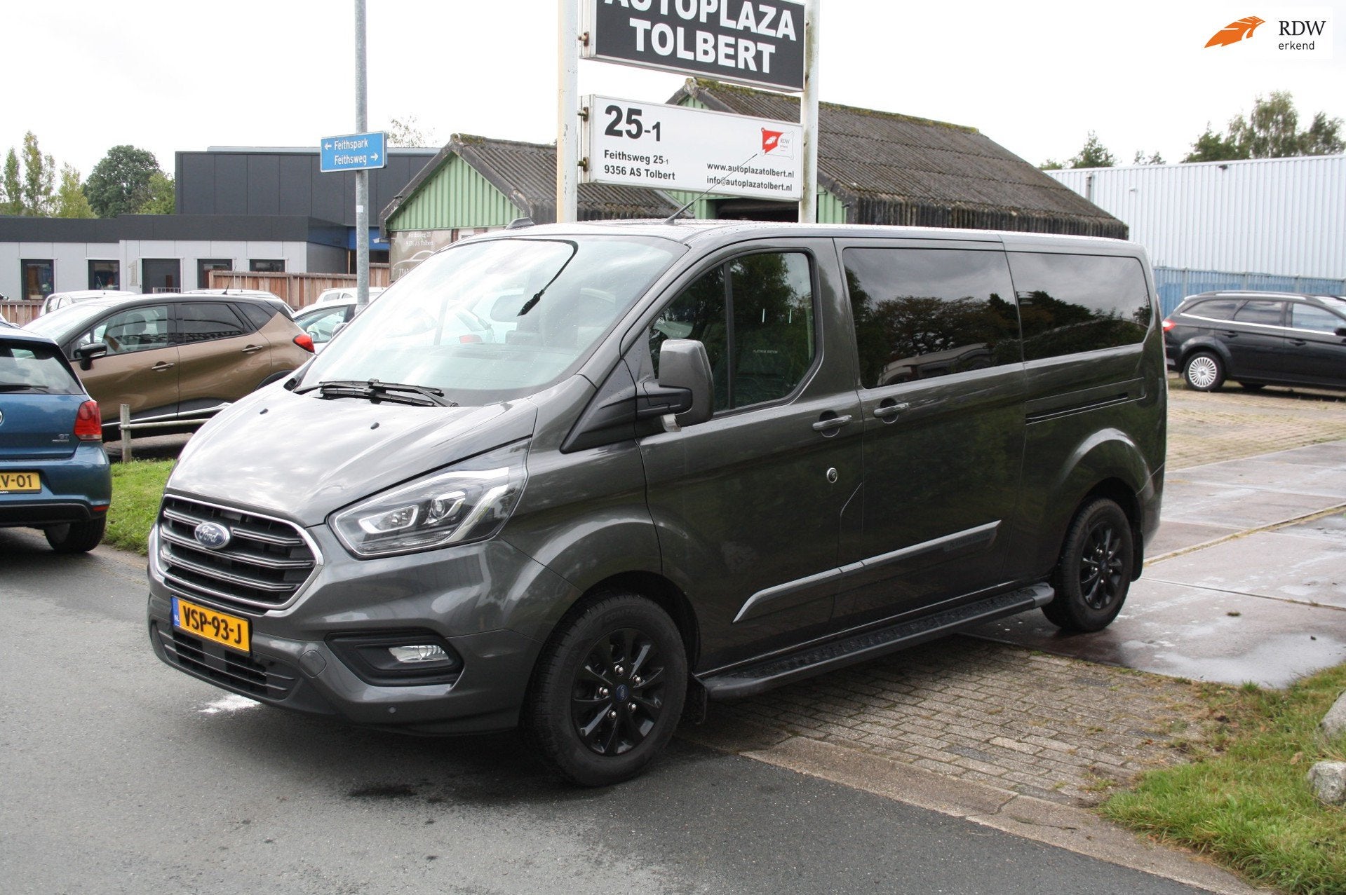 Ford Transit Custom 320 2.0 TDCI L2H1 Platinum Edition DC, 15 km/l, 4 cilinders, Bedrijf, Diesel