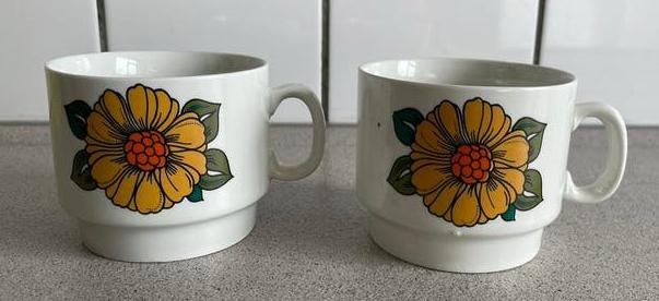 2 prachtige retro mokken porselein Weidmann Italië, Ophalen of Verzenden, Huis en Inrichting