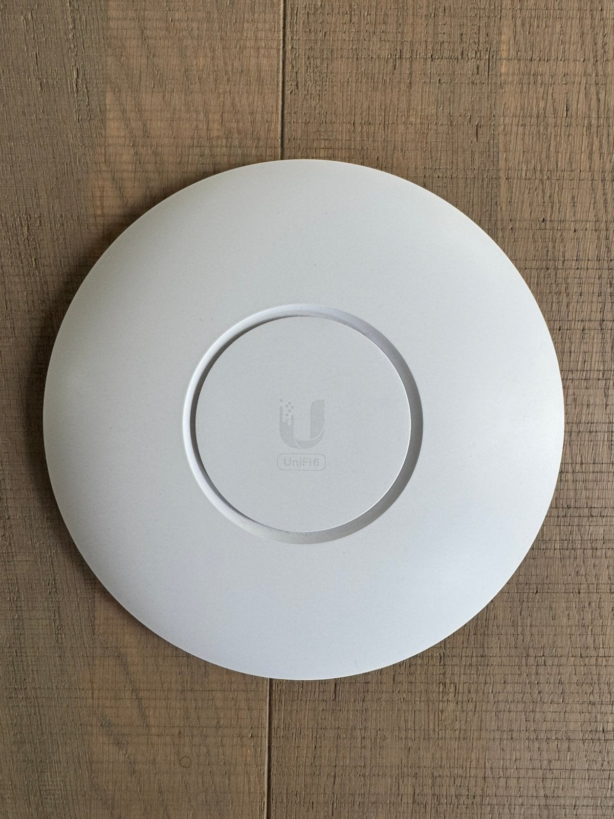 Unifi U6 Pro met montageplaat, Computers en Software, Accesspoints, Ophalen of Verzenden, Zo goed als nieuw